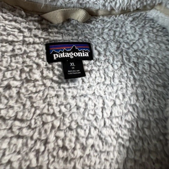 Patagonia Los Gatos Sweater Vest Girls Size XL (14) Gray Sherpa Fluffy - Picture 4 of 7